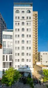 Bella Merry Hotel