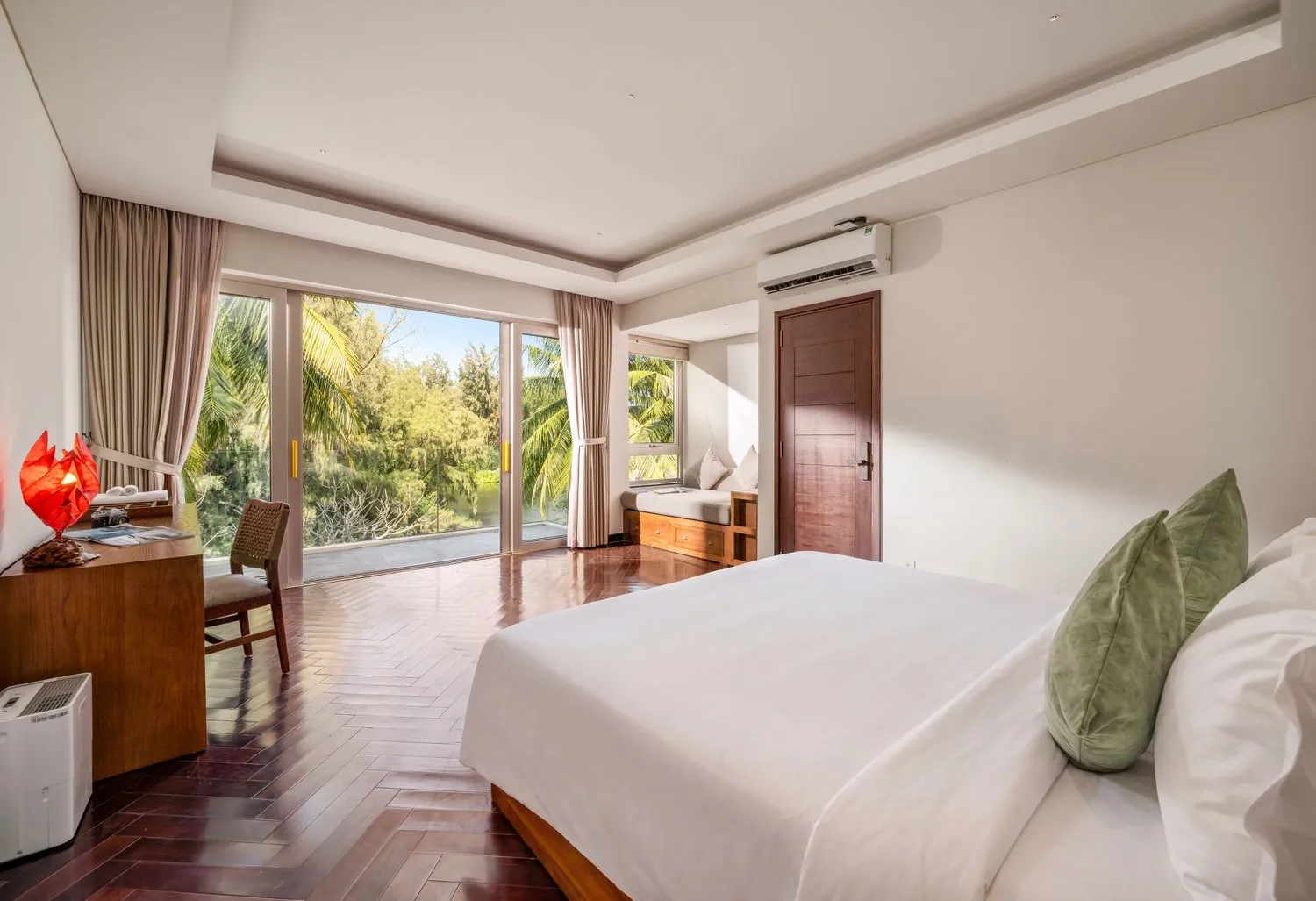 Tropical White Villa