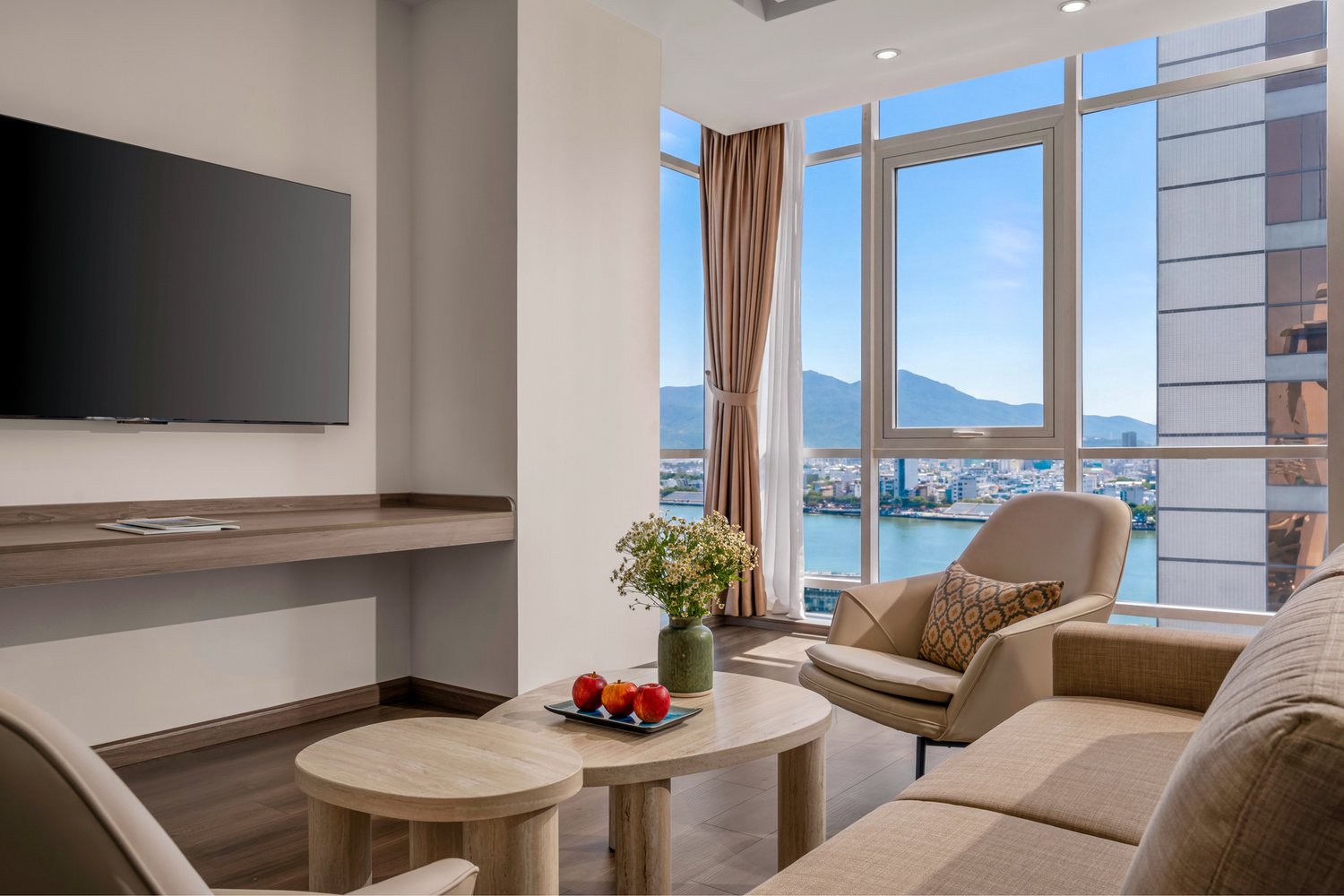 Danang Petro Hotel - Kết quả sau hậu kỳ — tông màu trung thực, chi tiết sắc nét