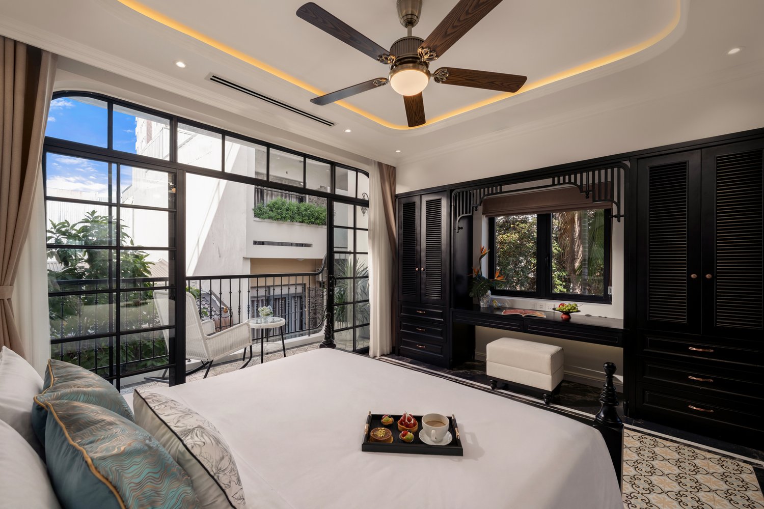 Nghệ Thuật Bắt Trọn Ánh Sáng Tự Nhiên & Chất Cảm Indochine: Dự Án Sense Villa Đà Nẵng