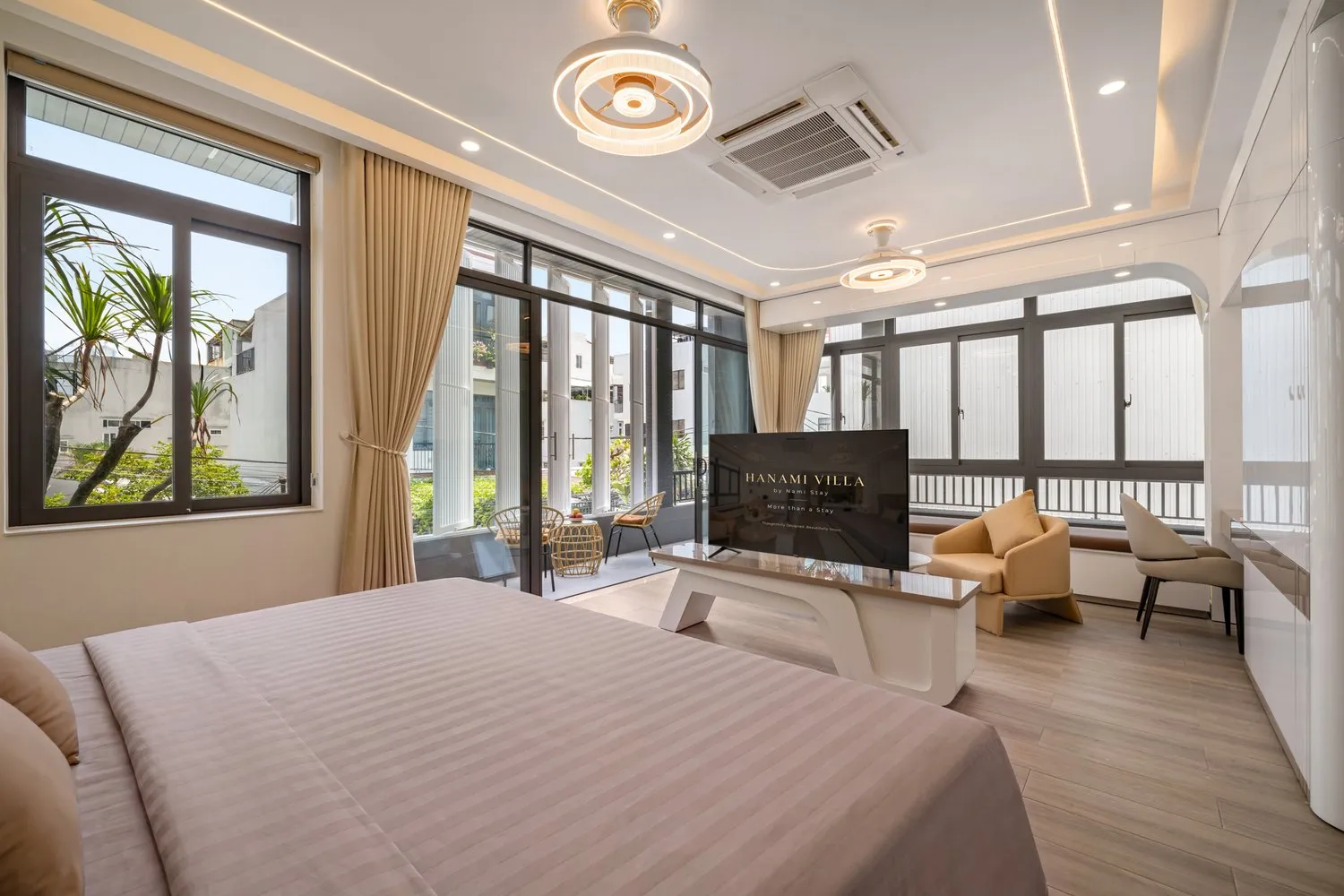 Case Study Nhiếp Ảnh Kiến Trúc: Nghệ Thuật Đường Cong Và Ánh Sáng Hoàng Hôn Tại Hanami Villa Đà Nẵng