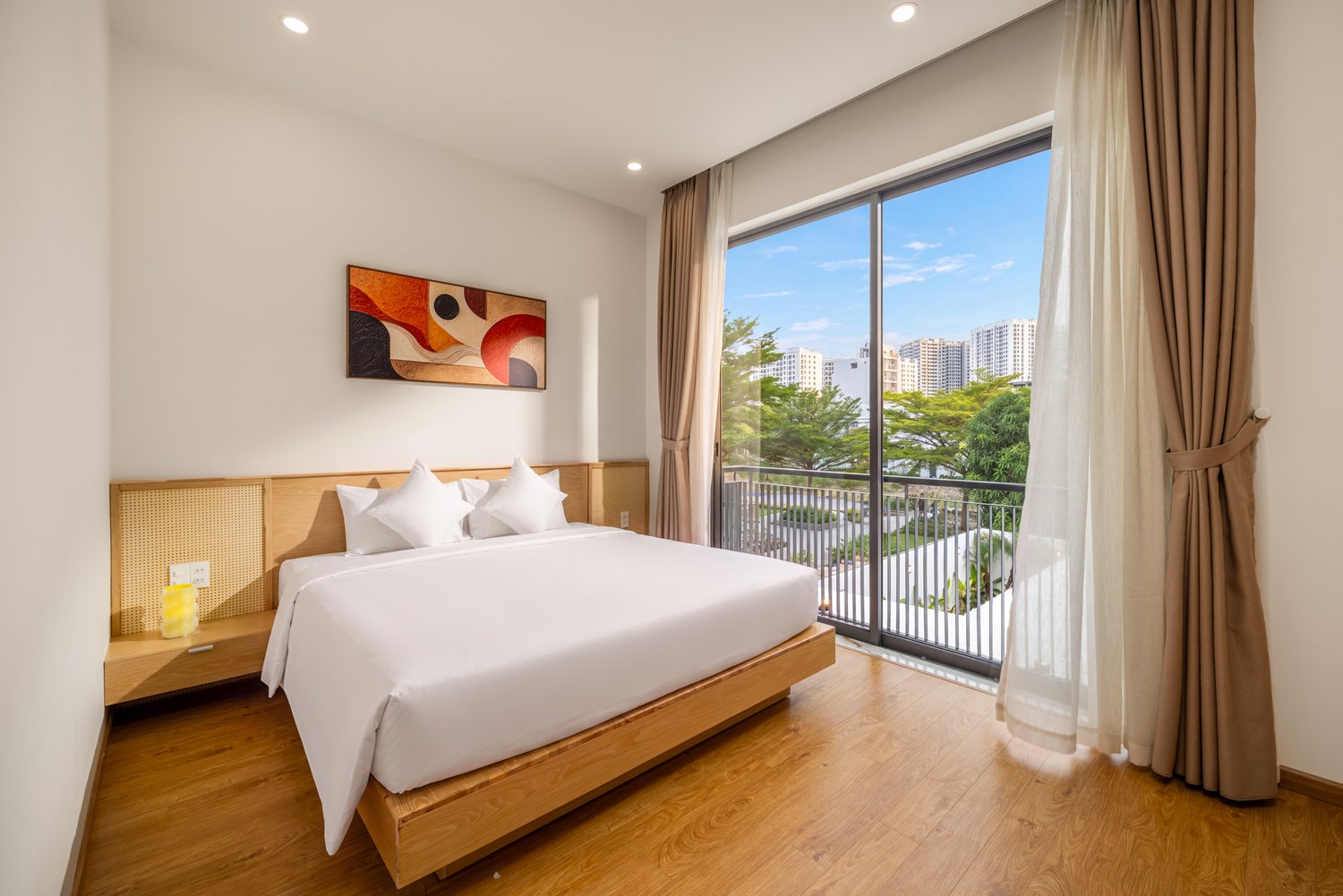 Orient Villa & Suite: Thiết Kế Biệt Thự Nghỉ Dưỡng Tối Giản Với Hồ Bơi Riêng Và Phòng Xông Hơi Đẳng Cấp