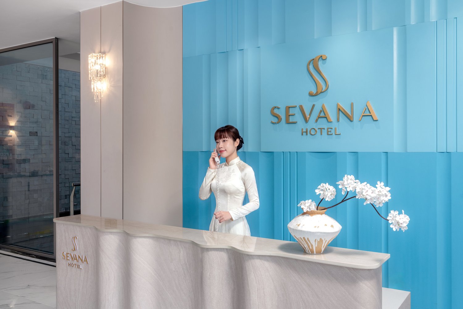 Sevana Hotel Mỹ Khê Đà Nẵng: Câu Chuyện Hình Ảnh Kiến Trúc Góc Phố, Ánh Sáng Biển & Không Gian Lưu Trú Đa Trải Nghiệm